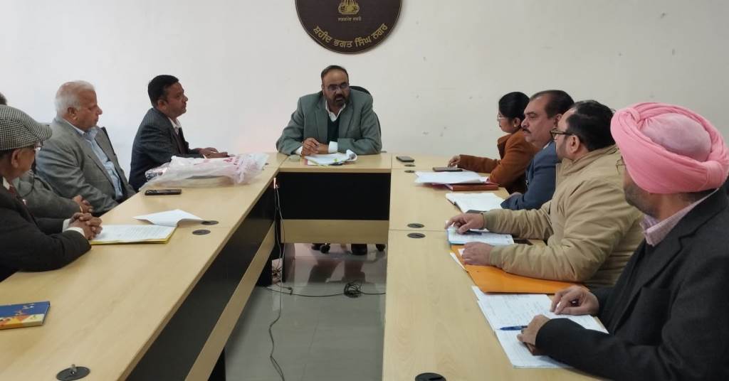 Deputy Commissioner Gulpreet Singh Aulakh held a meeting with officials of concerned departments for the welfare of senior citizens